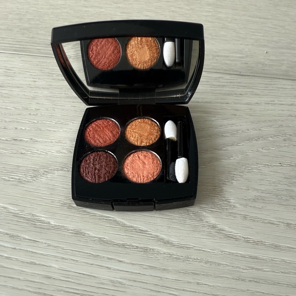 CHANEL EYESHADOW LES 4 OMBRÉS TWEED - 03 TWEED FAUVE